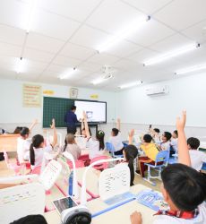 (23/7/2019) TRẢI NGHIỆM LỚP HỌC TƯƠNG TÁC THÔNG MINH - SMART CLASS TẠI TRƯỜNG TIỂU HỌC QUỐC TẾ NAM VIỆT