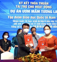 Tập đoàn GDQT Nam Việt tiếp tục đồng hành cùng Quỹ học bổng Vừ A Dính